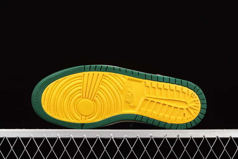 All Categories Air Jordan Jordan Series Basketball Shoes Air Jordan 1 High Air Jordan 1 Zoom Comfort AJ1 Joe 1 Blue Green California High Top Classic Retro Cultural Leisure Sports Basketball Shoes DJ1199-400